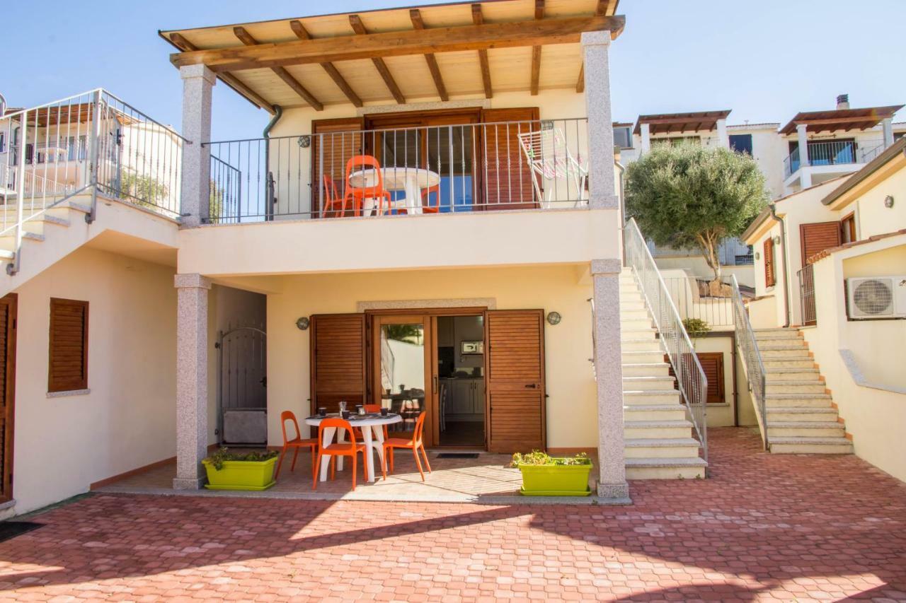 Gf Apartments Li Seddi Badesi Exterior foto